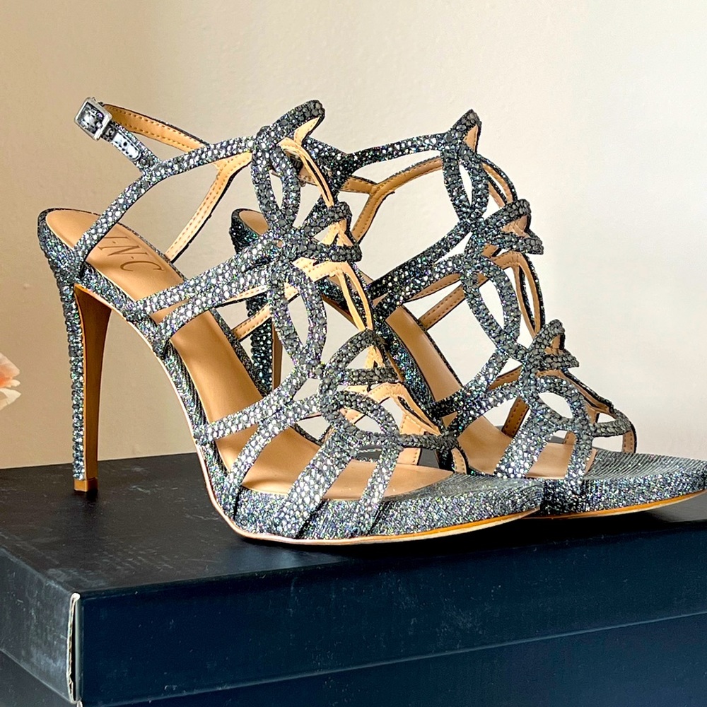 I*N*C International Concepts Sahvif Strappy Sandal, Pewter